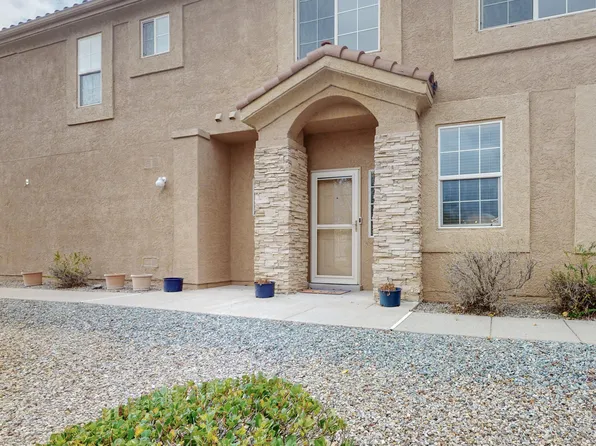 5279 Na Pali St NE, Albuquerque, NM 87111