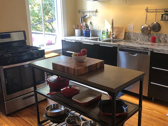 2nd image of 2321 Park Ave APT A