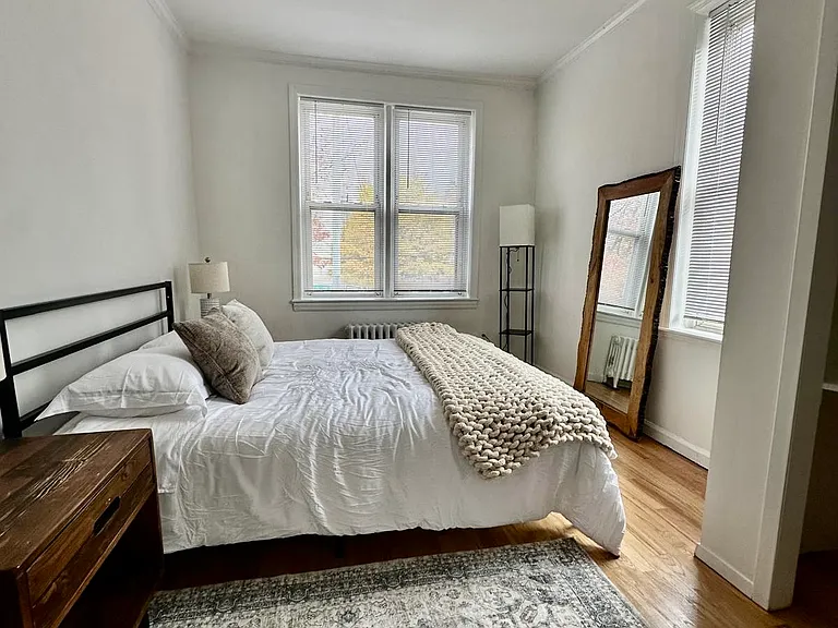 2423 Cambreleng Ave #2B — Photo 7