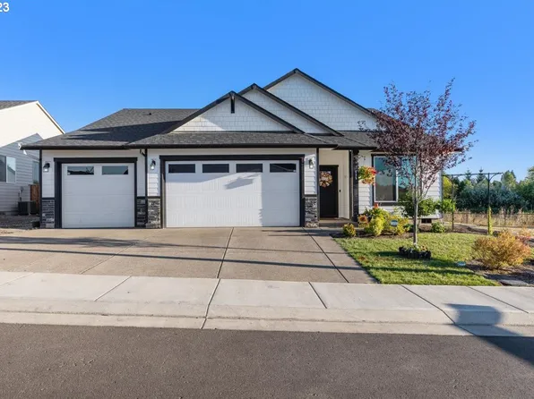 635 E Dahlia St, Yamhill, OR 97148