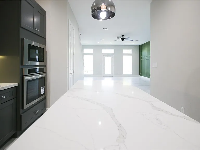 5113 Hershe St #B — Photo 13