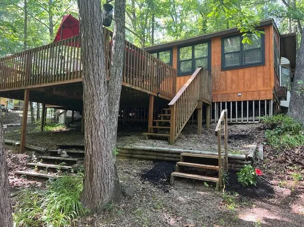 387 Timberwolf Trl, Logan, OH 43138