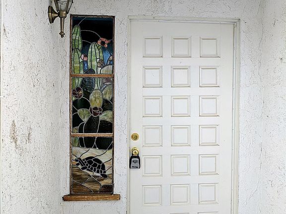 4th image of 14461 Jamaica Ln