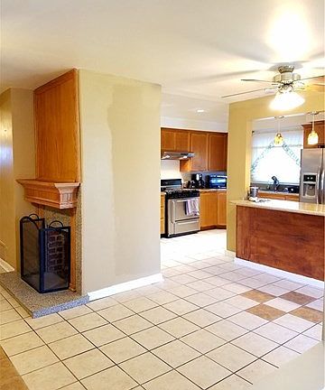 4th image of 6922 De Soto Ave