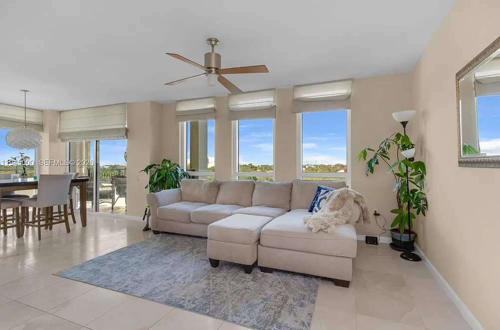 1 bed, 1298 sqft, $3,299 — Photo 4