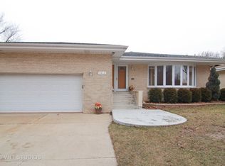2812 Sunnyside Ave, Westchester, IL 60154