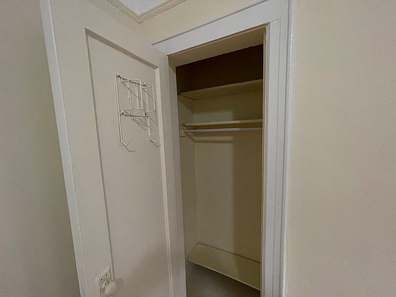 4th image of 45-44 42nd St #1D