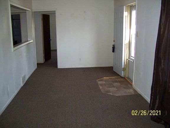 5th image of 608 S Welch Ave