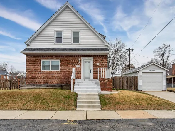 6035 Weber Rd, Saint Louis, MO 63123