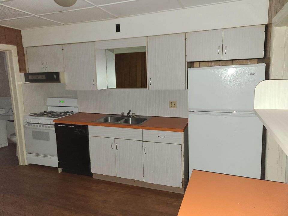 2nd image of 424 Rutter Ave