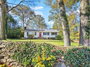 2031 N Benson Rd, Fairfield, CT 06824