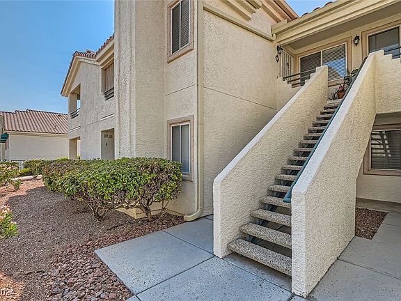 3rd image of 7904 Greycrest Ct Unit 202