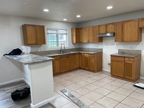 2nd image of 24593 Monterey Ave #B