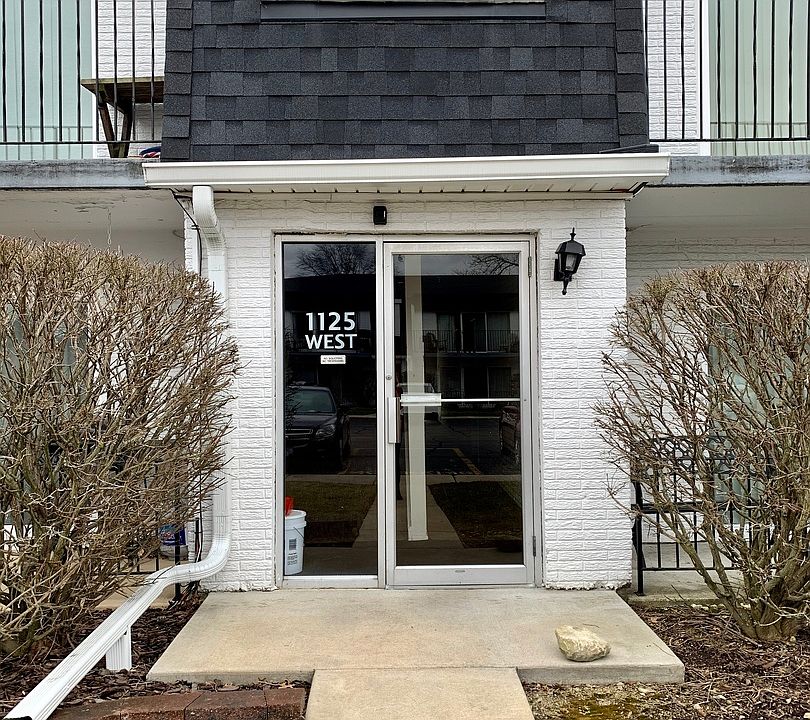 1st image of 1125 Royal Street George Dr #202