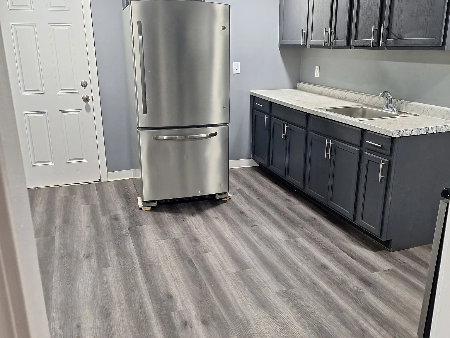 2 bed, 800 sqft, $1,550 — Photo 2