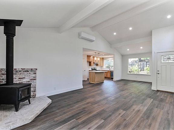 5th image of 830 Sheep Ranch Rd