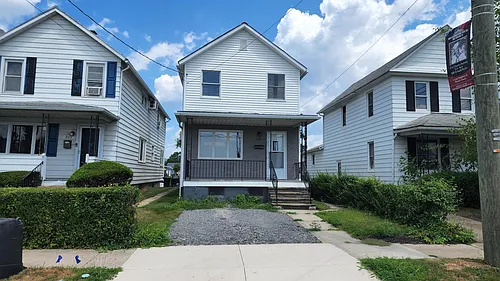 321 Shoemaker St Photo 1
