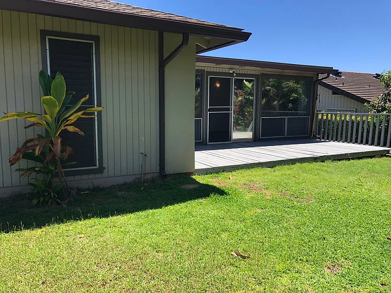 98-1652 Kiawe St — Photo 25