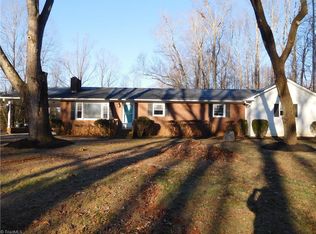 8210 Whipporwill Ln, Rural Hall, NC 27045