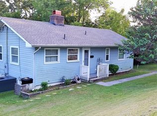 102 Pine Ln, Oak Ridge, TN 37830