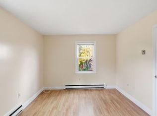 463 Pond St #3, Braintree, MA 02184