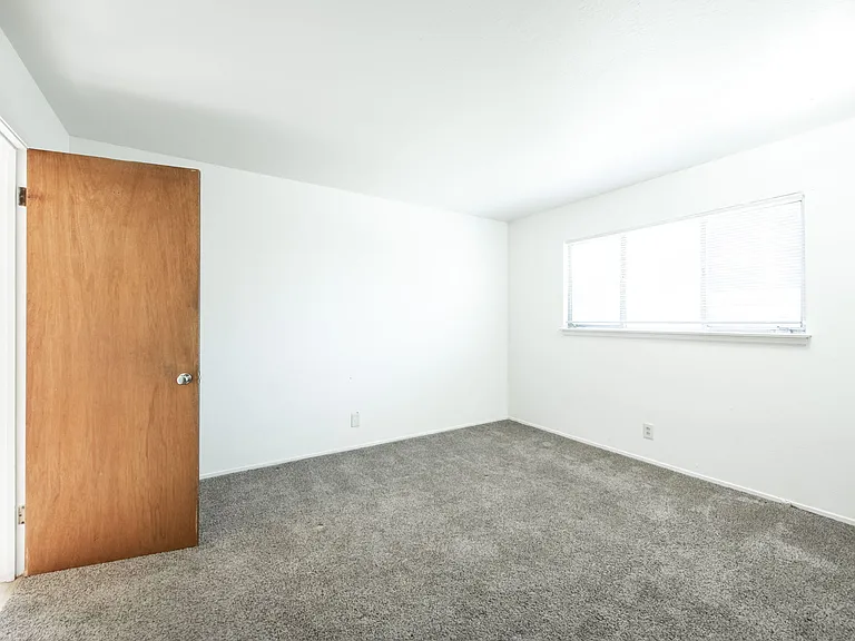 2526 E Hampton Way — Photo 19