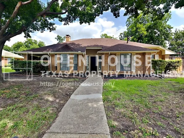 1914 Oakbluff Dr, Carrollton, TX 75007