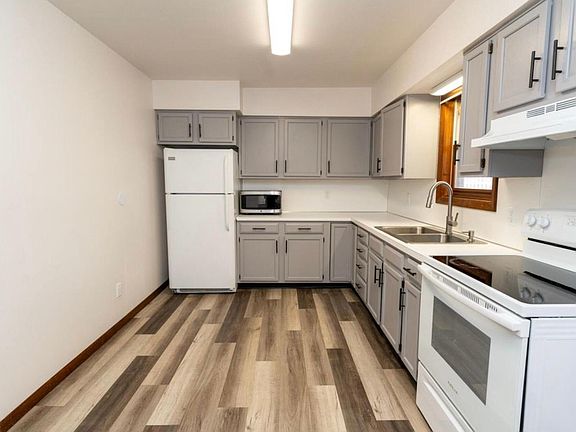 2nd image of 426 S Fancher St #1