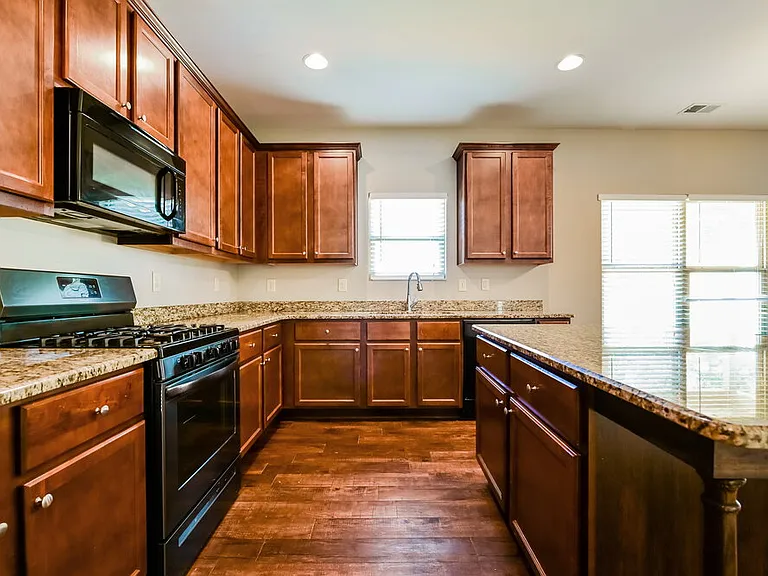 2127 Juniper Ives Ct — Photo 8