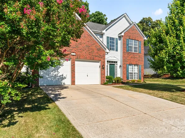 6113 Cambellton Dr, Charlotte, NC 28269