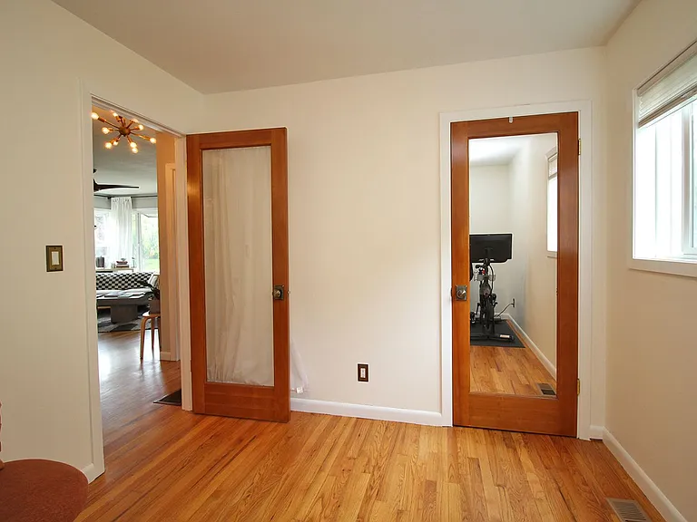 9706 N Van Houten Ave — Photo 16