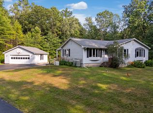 556 River Rd, Lewiston, ME 04240