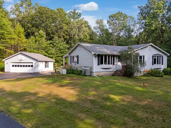 556 River Road, Lewiston, ME 04240