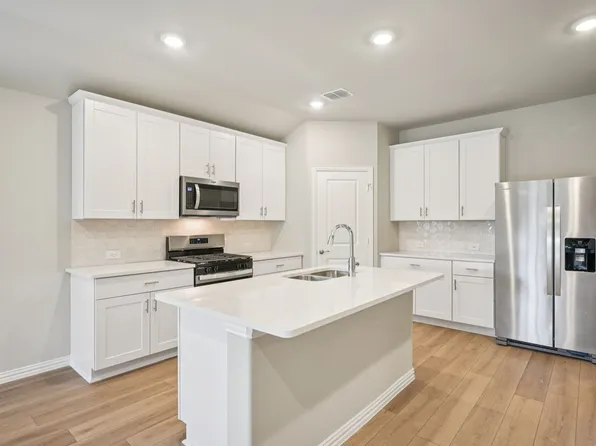2105 Rannoch St, Sherman, TX 75092