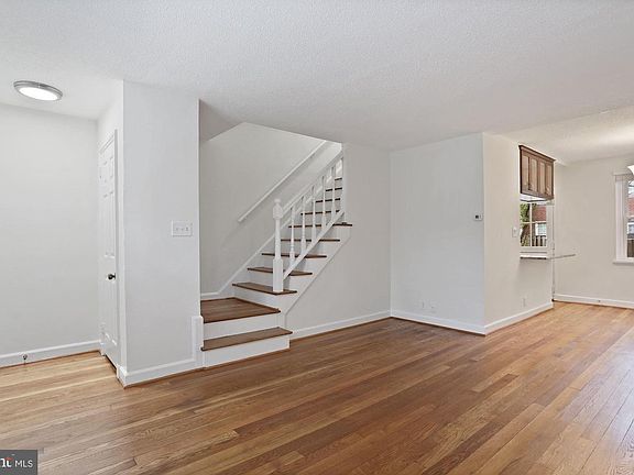 4th image of 4884 28th St S #B