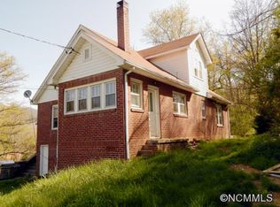 81 Rogers St, Clyde, NC 28721