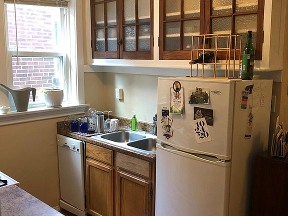 4th image of 1033 Art Hill Pl #A