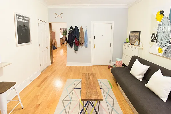 Rented by Twyford Real Estate | media 37