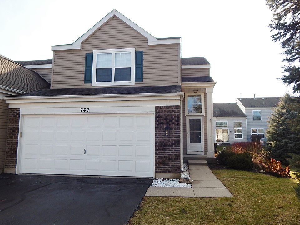 Come to Mistwood Subdivision, see this 3 bedroom End Unit Townhouse!!!