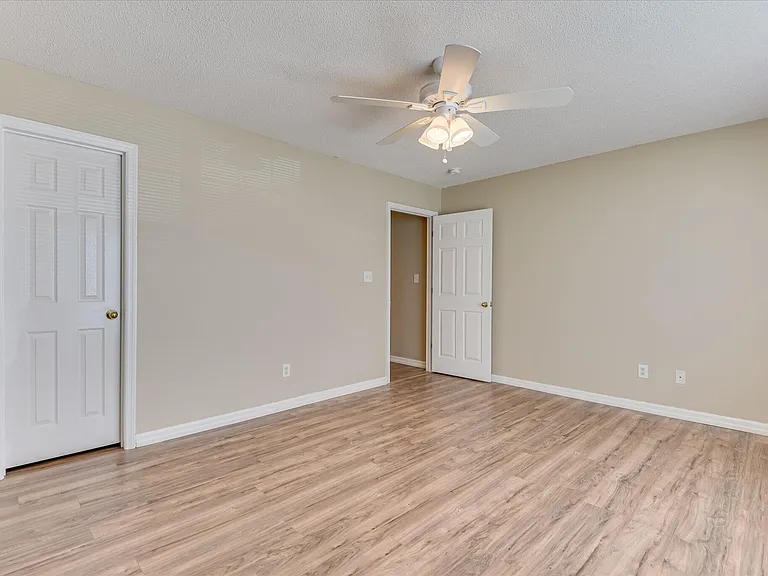 118 Charleston Row Blvd — Photo 19