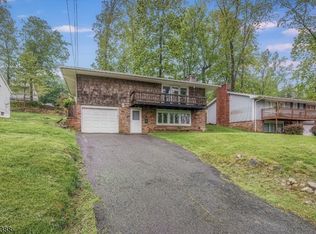 88 Summit Rd, Sparta, NJ 07871