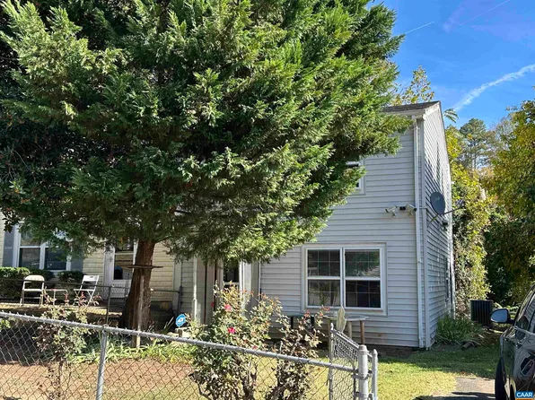 966 Rock Creek Rd, Charlottesville, VA 22903