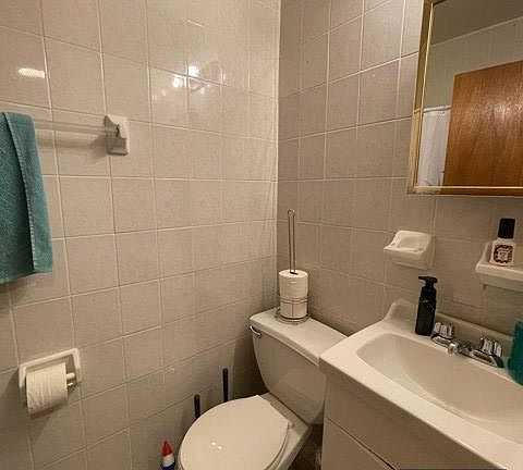 5th image of 154 Orchard St APT 16