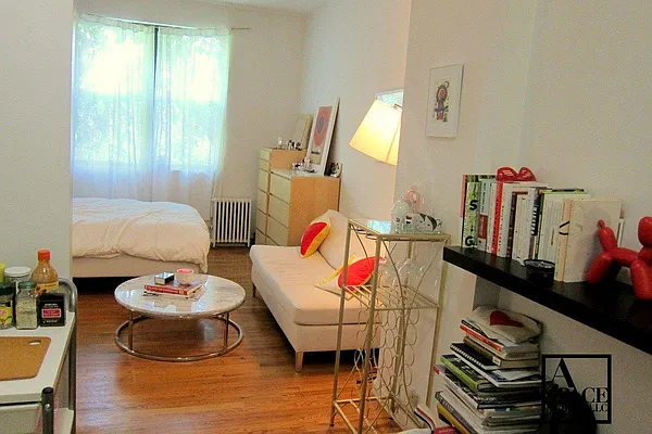 Rented by A Space Realty NY LLC | media 20