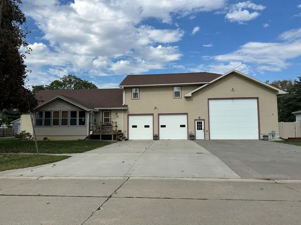 417 E Braasch Ave, Norfolk, NE 68701