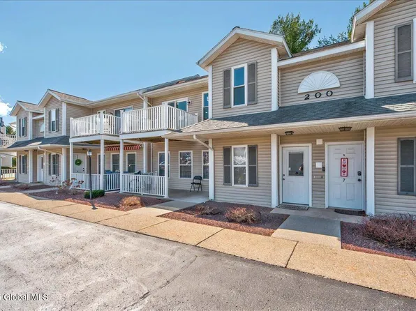 206 Cambridge Manor Drive, Scotia, NY 12302
