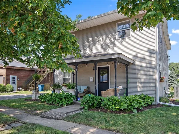 104 N Grove St, Lexington, IL 61753