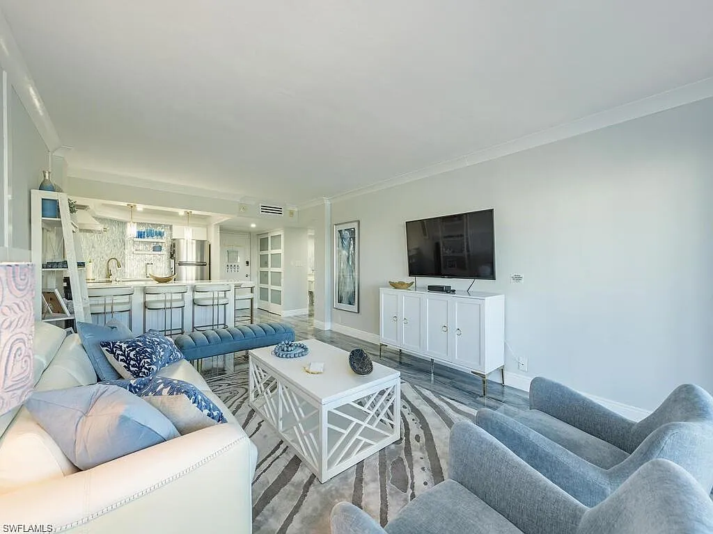 1 bed, 1.0 bath, 800 sqft, $7,000 — Photo 4