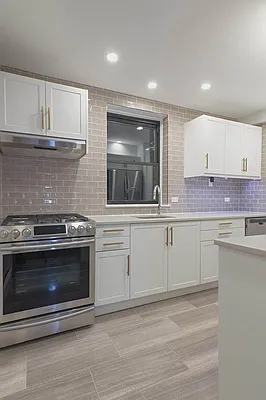 Sold by SW Realty Associates Inc | media 3