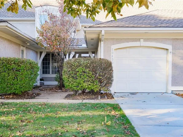 10430 Garnett St, Overland Park, KS 66214